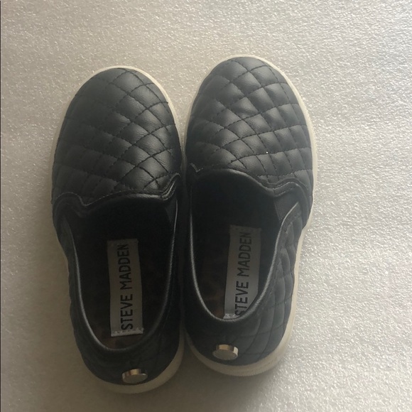 Toddler shoes size- 9 Steve Madden-quilted black - Picture 15 of 16